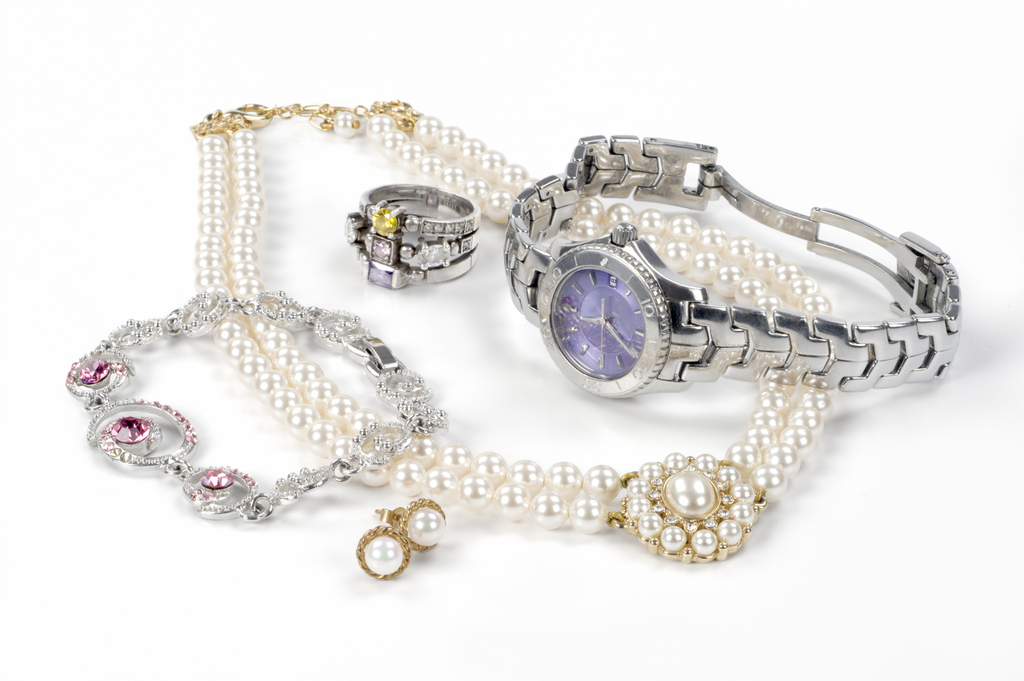 photo de bijoux par Nikon AF "width =" 100%