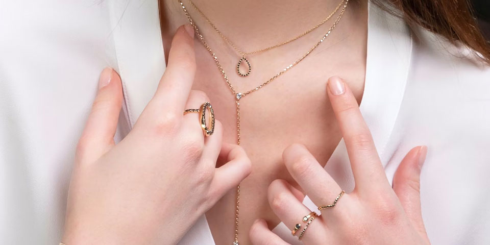 jewelry photo taken with fujifilm x t5
