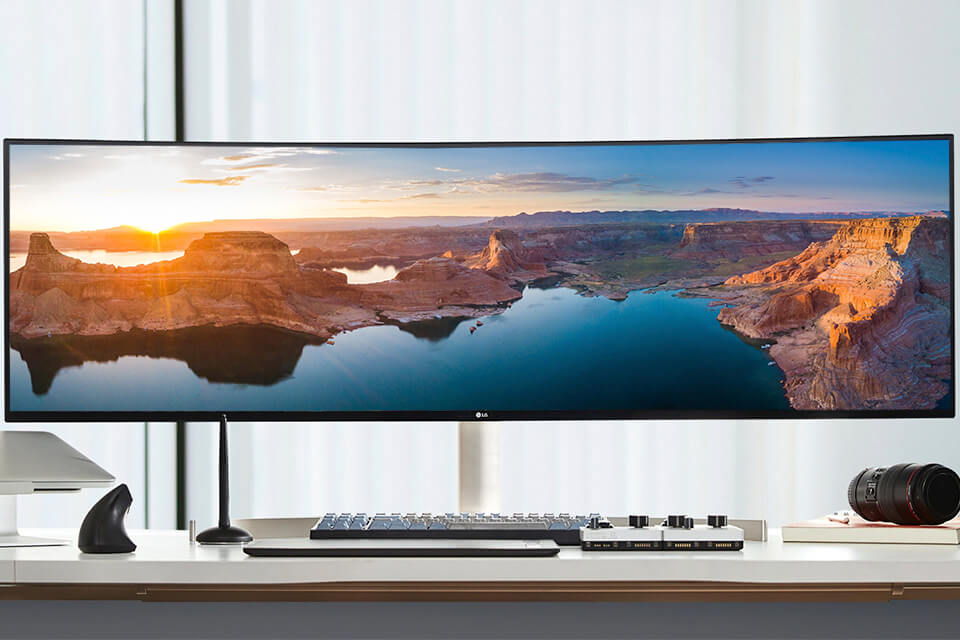 9 Biggest Monitors In 2022 For Home And, How Tall Is A Desktop Computer Monitor