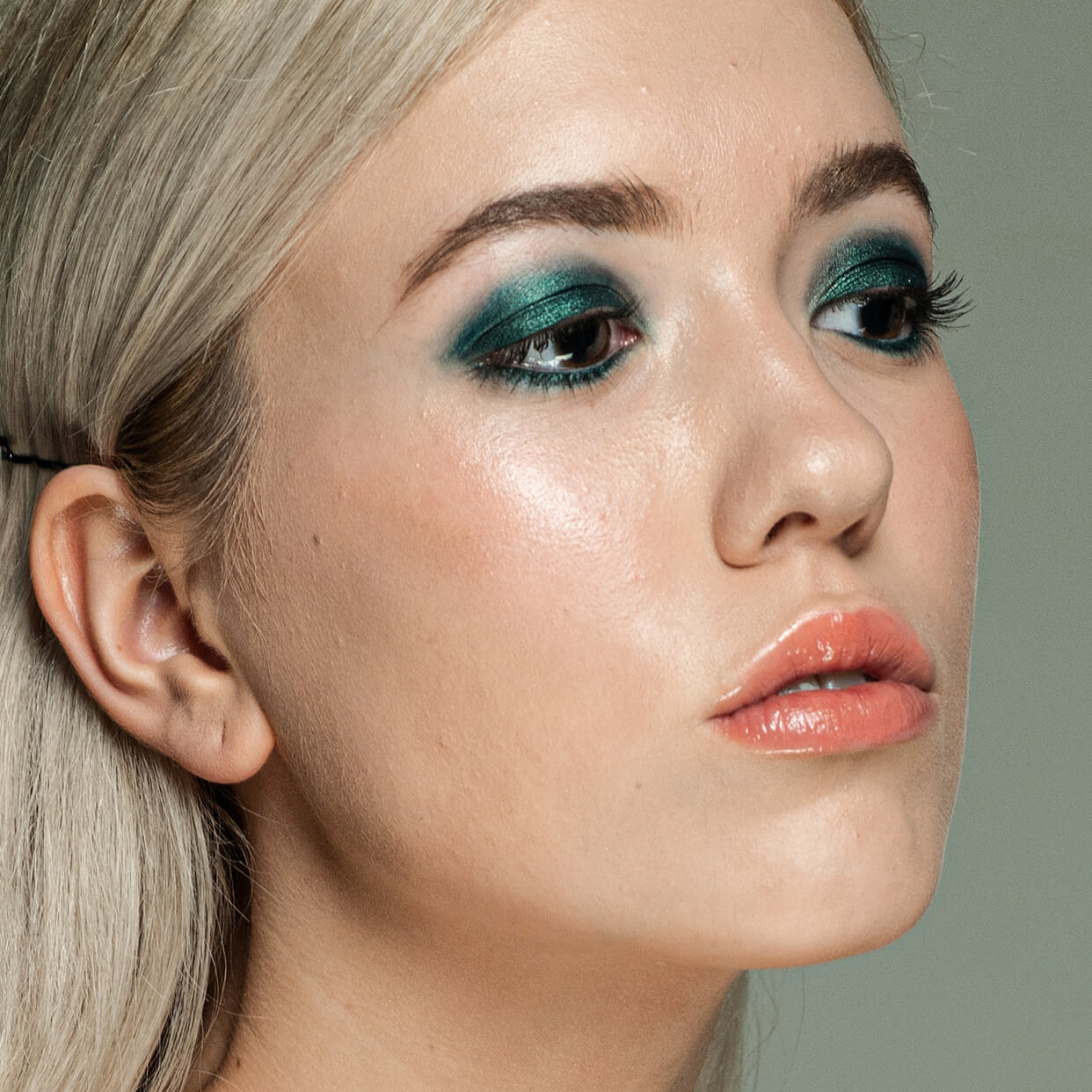 frequency separation through surface blur square before and after