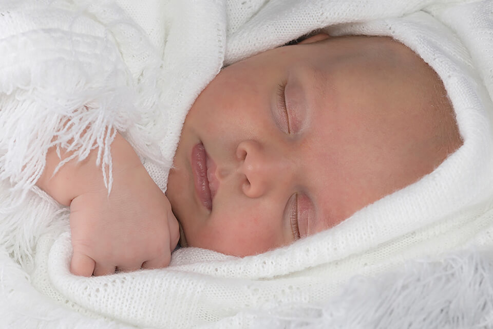 12 Best Lenses for Newborn Photography What Do You Use for Newborn Photography?