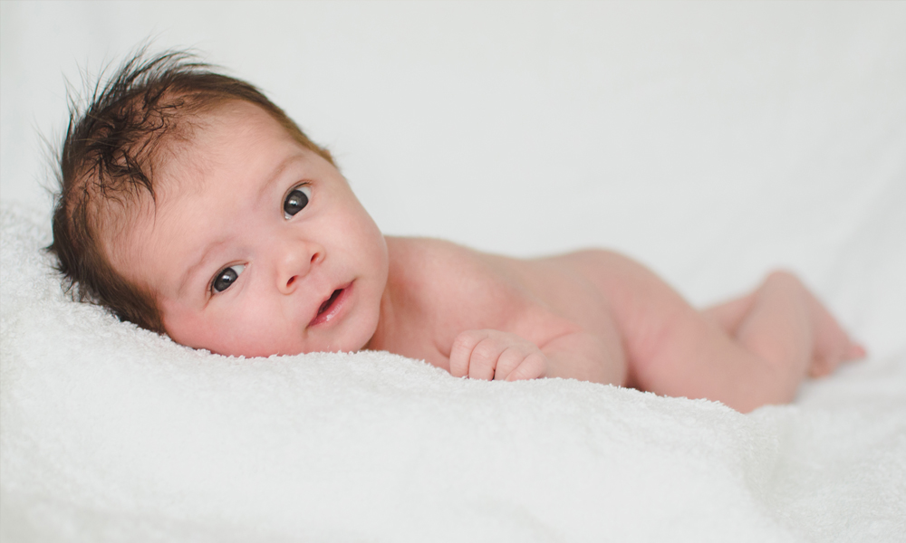 nikkor 50mm f/1.8g lens for newborn photography lifestyle