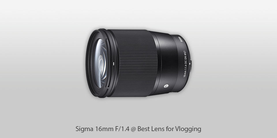 best sigma lens for vlogging