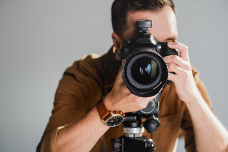 How to Become a Photojournalist in {{%year}}