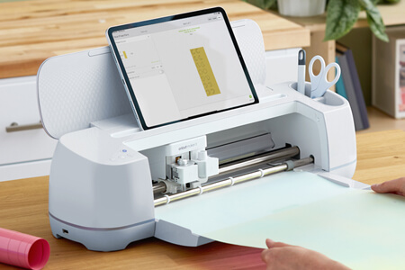 12 Best Software for Cricut in {{%year}}: Benefits & Rating
