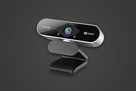 9 Best Webcams For YouTube in {{%year}}