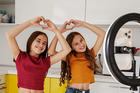 8 Best Lighting Kits for Tiktok: Ranked & Reviews