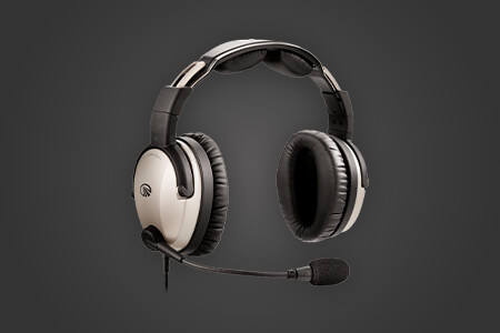 7 Best Aviation Headsets in {{%year}}