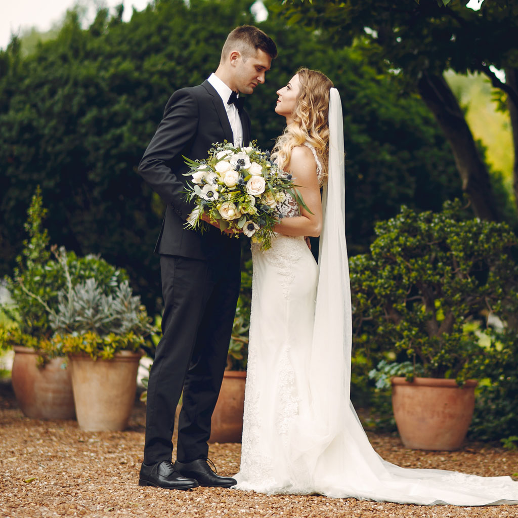 This super expensive wedding outshines Mukesh Ambani, Nita Ambani's son  Anant Ambani's wedding: 40 lakh flowers used, Valentino gown for..., image size:1024x1024