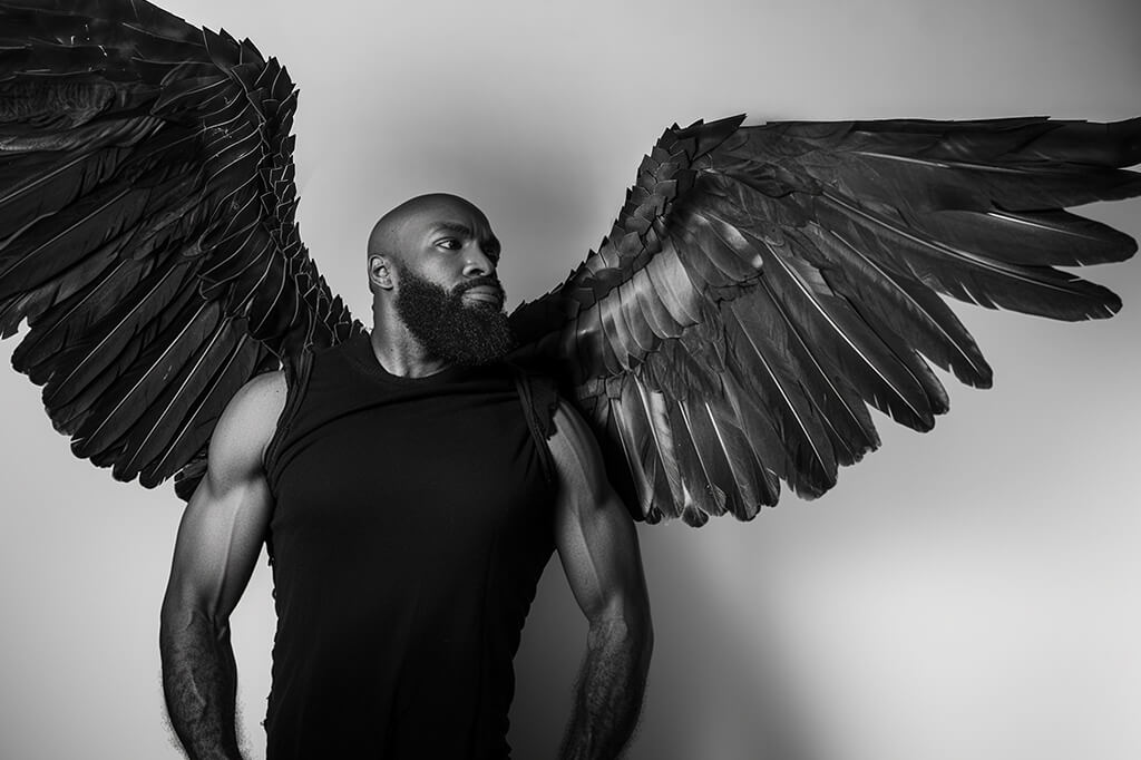 dodajte anđeoska krila crnoj fotografiji