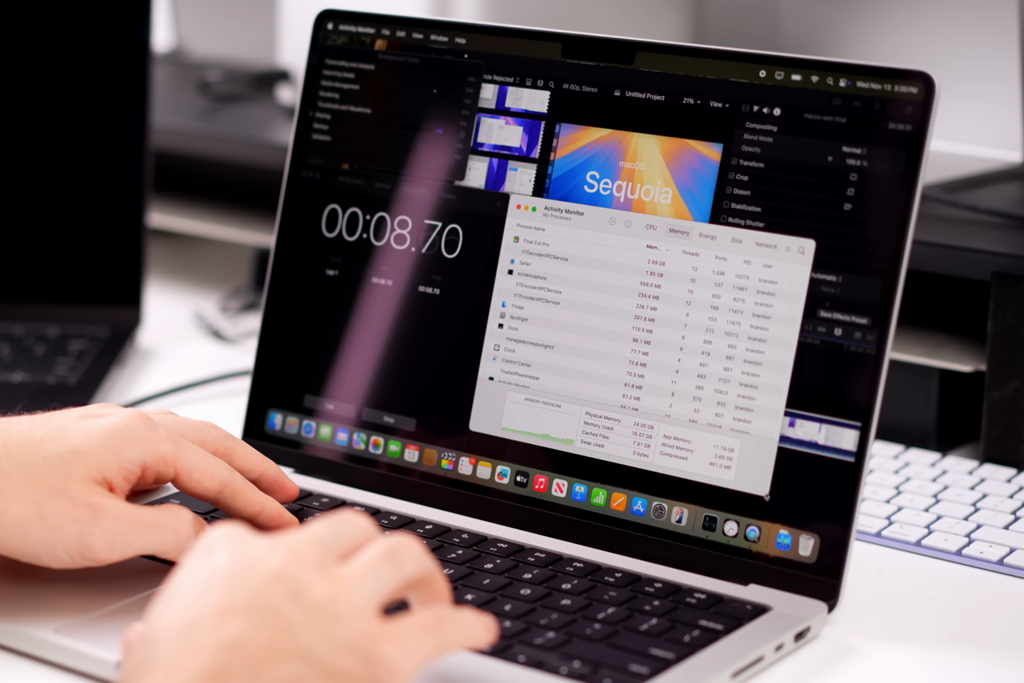 apple 2024 macbook pro 16-inch m4 pro adobe rgb laptop lifestyle