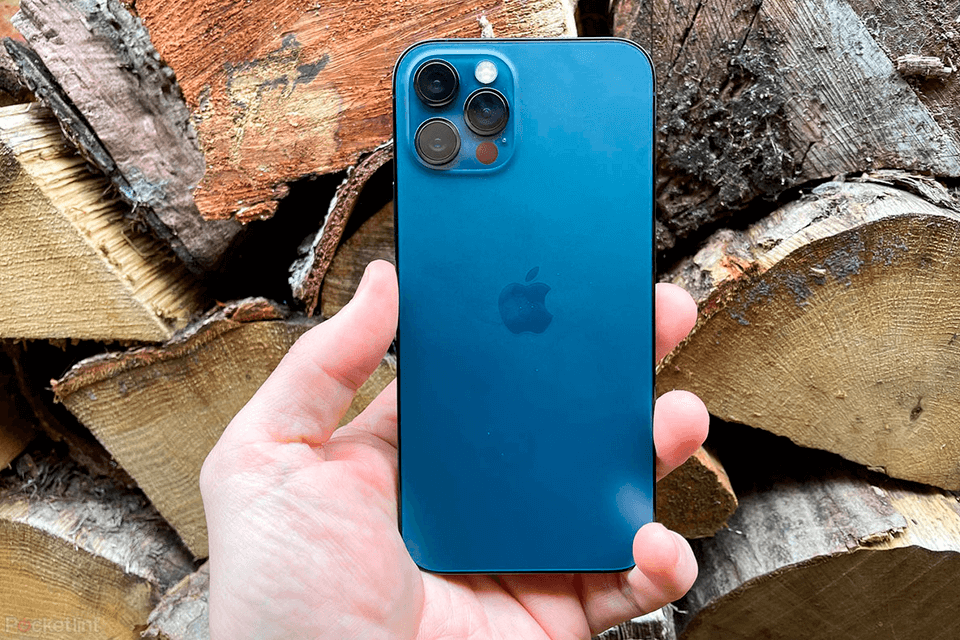 smartphone different types of cameras lifestyle