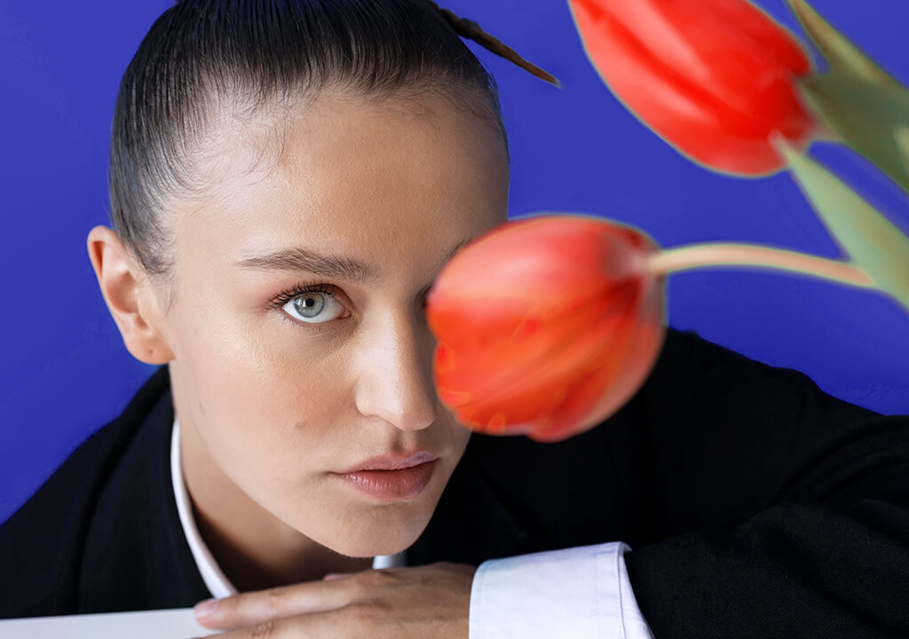 asymmetrical balance photography example color