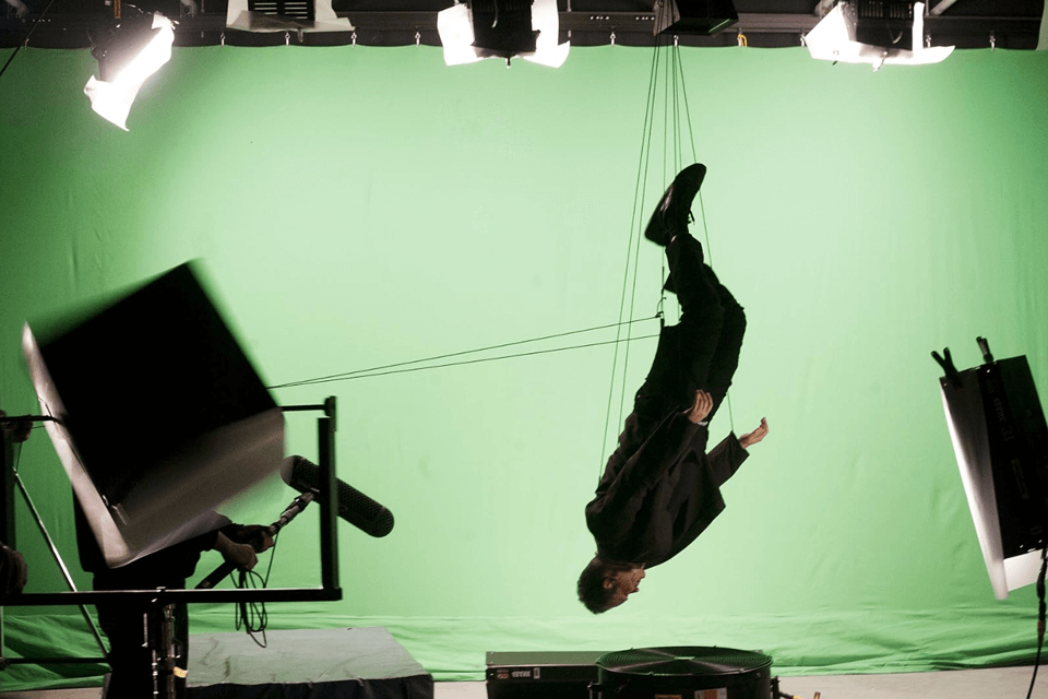 best light for green screen durability