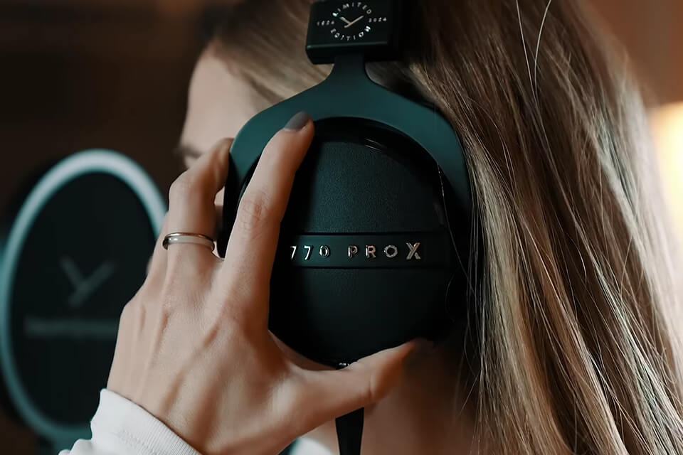 beyerdynamic dt 770 pro x headphones under 300