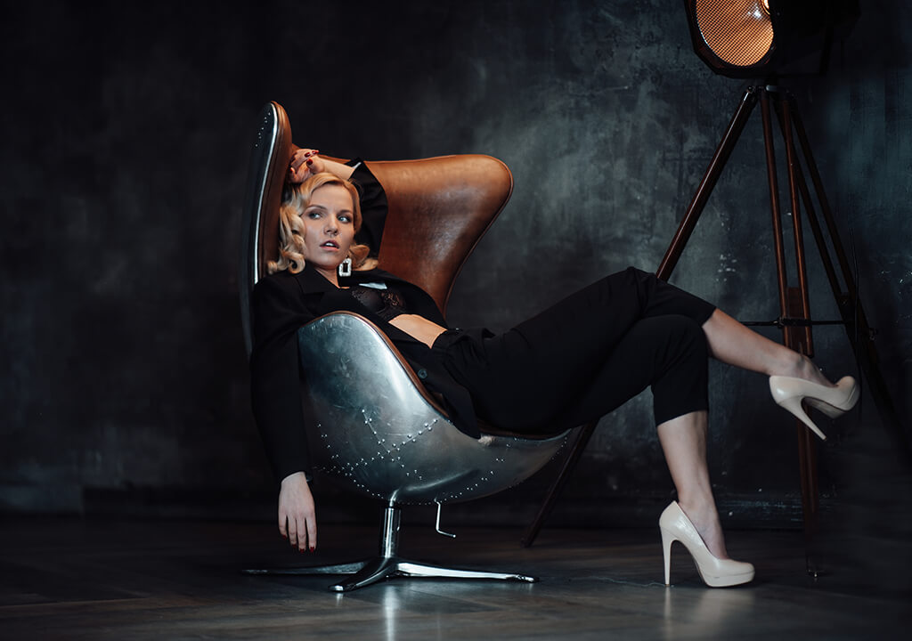 boudoir lighting studio