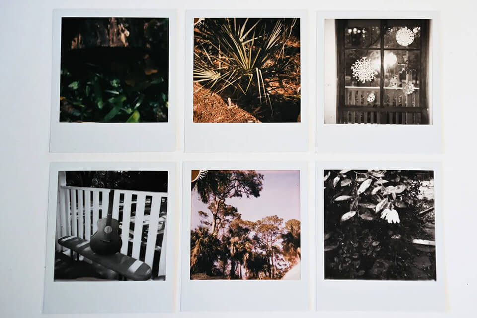 camera for 200 dollars polaroid now+