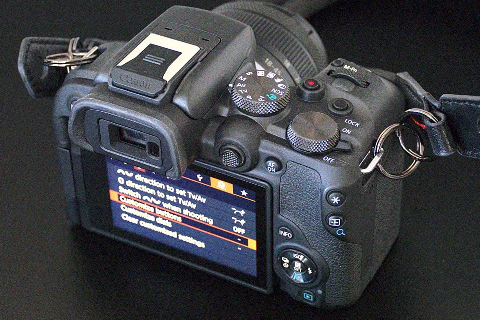 canon eos r10 autofocus