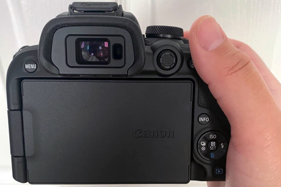 canon eos r10 battery life