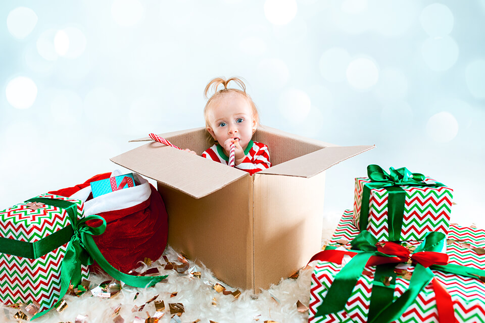 christmas photo ideas baby as a gift