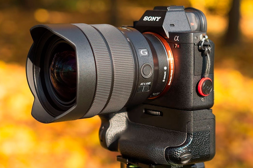 consider mount type for sony a7 lenses