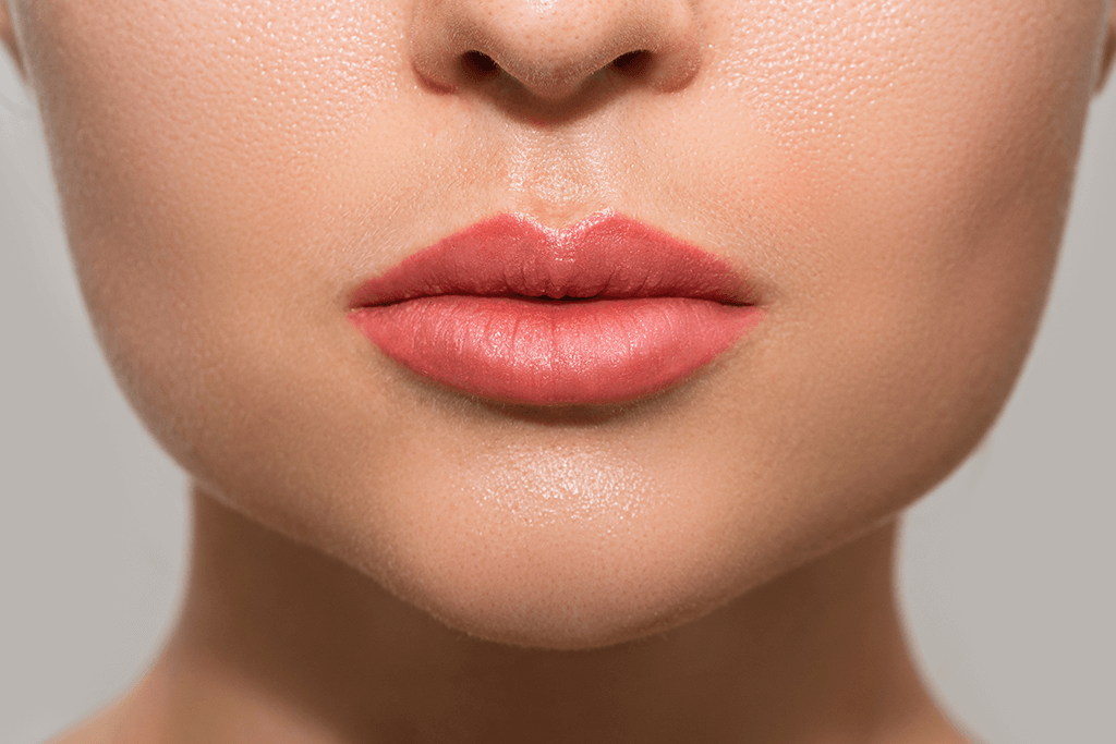 cupids bow lips app example