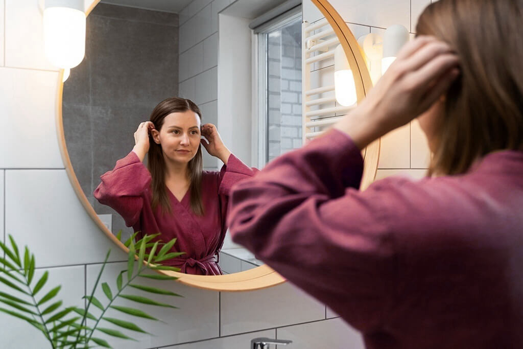 do cameras add 10 pounds