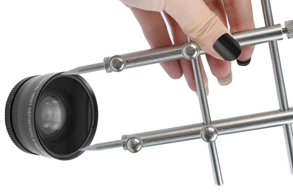 الغبار داخل البراغي العدسة