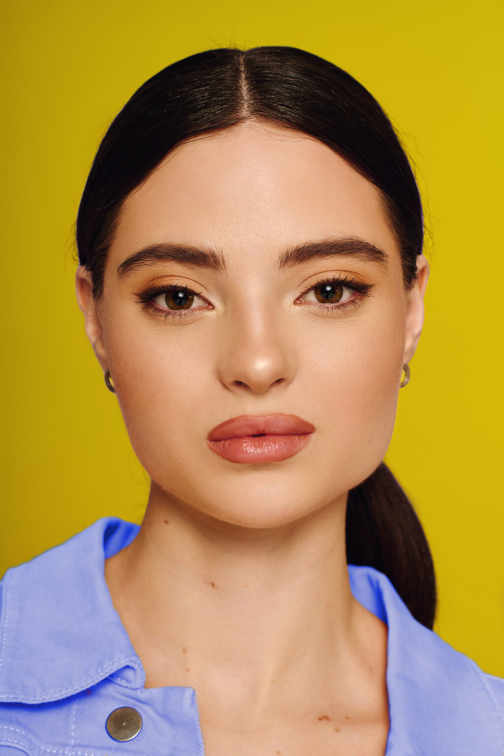 eyeliner app for almond-shaped eyes