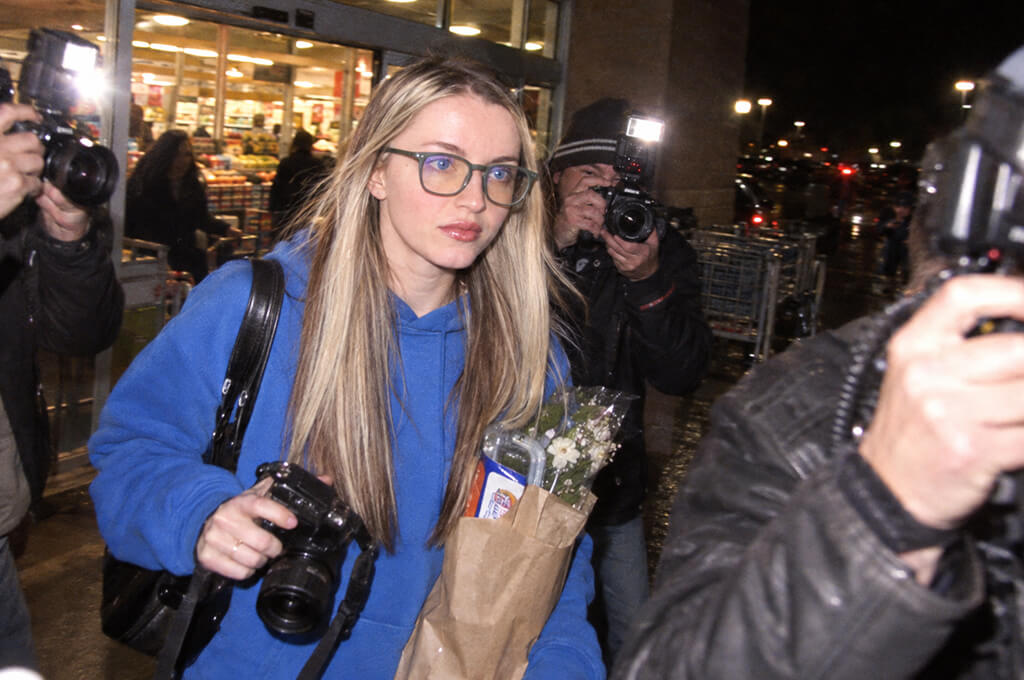 funny ai photo idea paparazzi