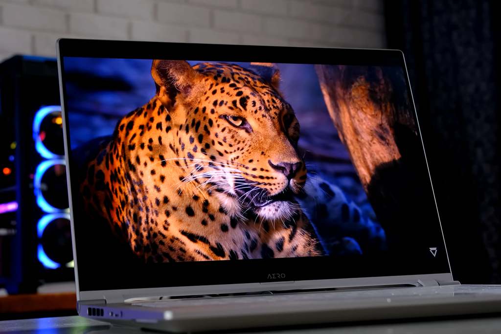 gigabyte aero 16 adobe rgb laptop lifestyle