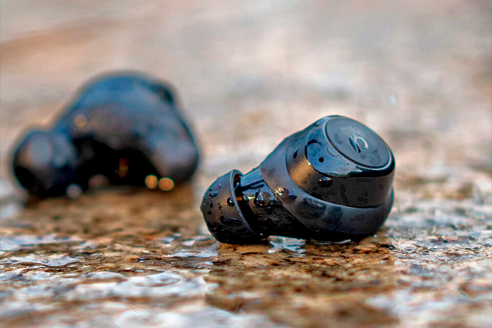 how to choose the best wireless earbuds under $50
