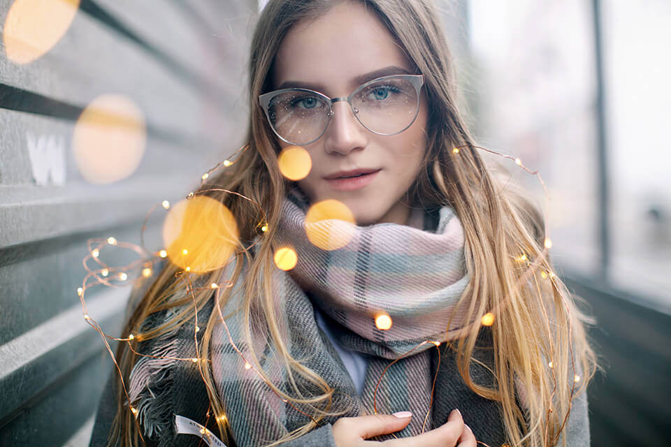 how to look good in pictures props