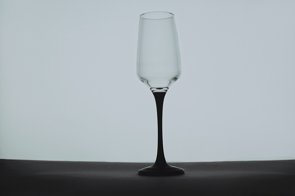 How to Photograph Glass Without Reflection 12 Easy Tips