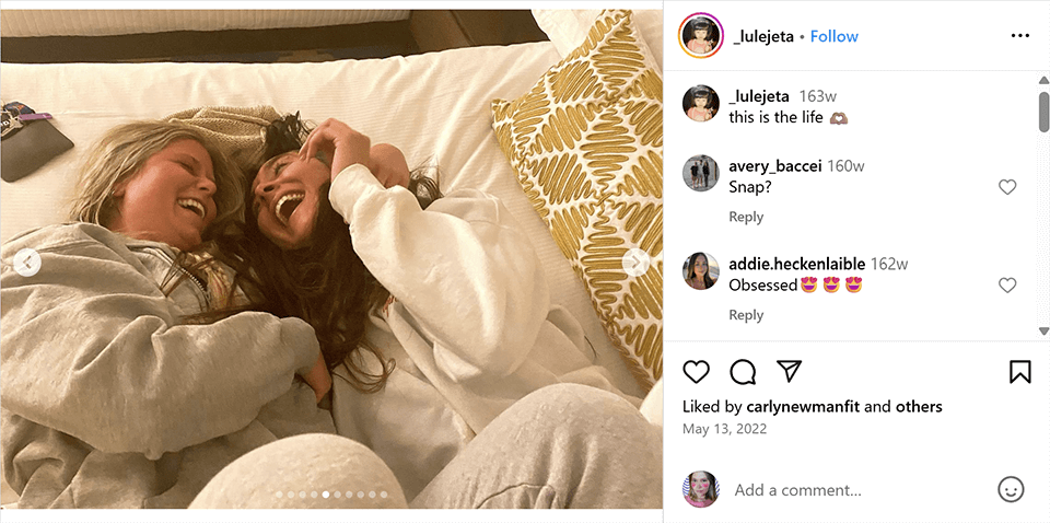 instagram best friend pose for 2 candid