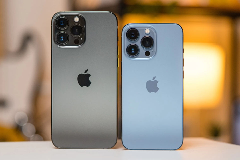 Which iPhone has 3 Cameras: The Full List in 2024