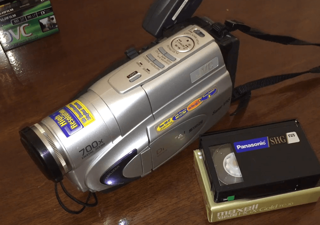 jvs gr-sxm260u vintage camcorder