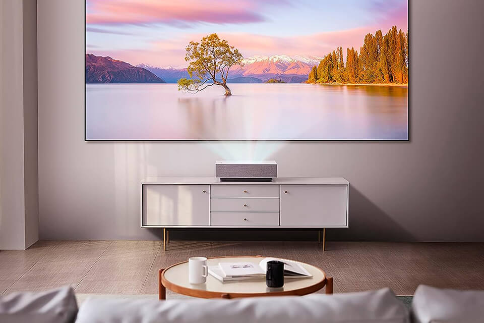 lg cinebeam hu715qw projector for photography lifestyle
