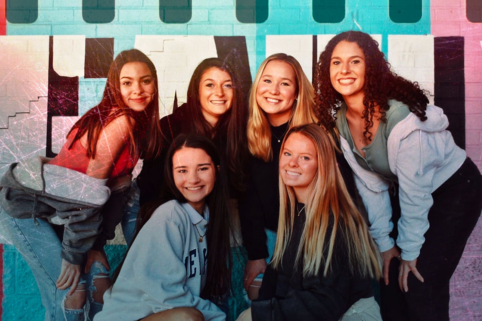 8 Best Film Camera Apps for Adding Unique Touch