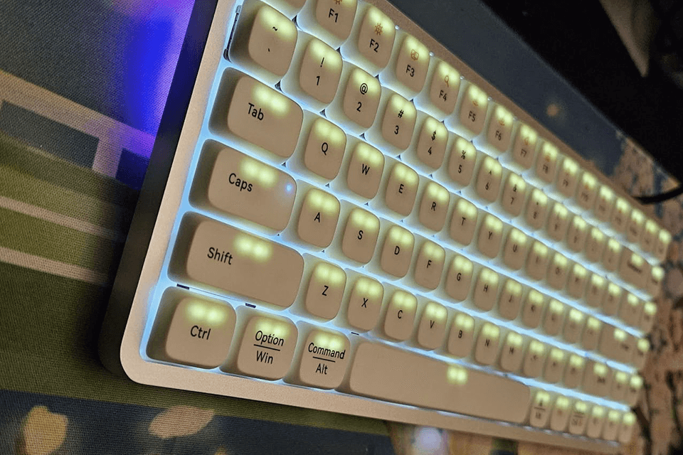 lofree flow84 low profile keyboard lifestyle