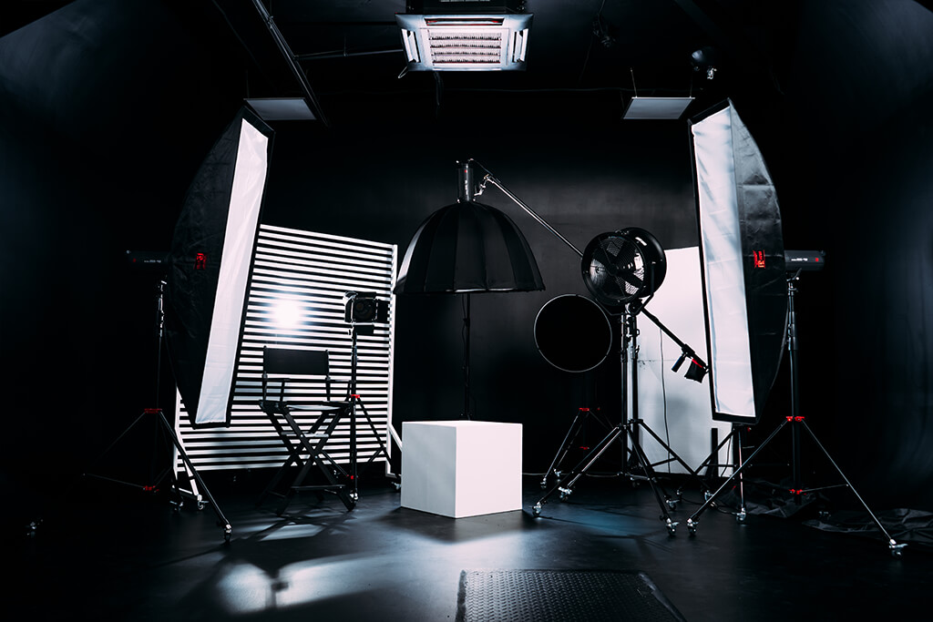 make money with photography studio photoshoot