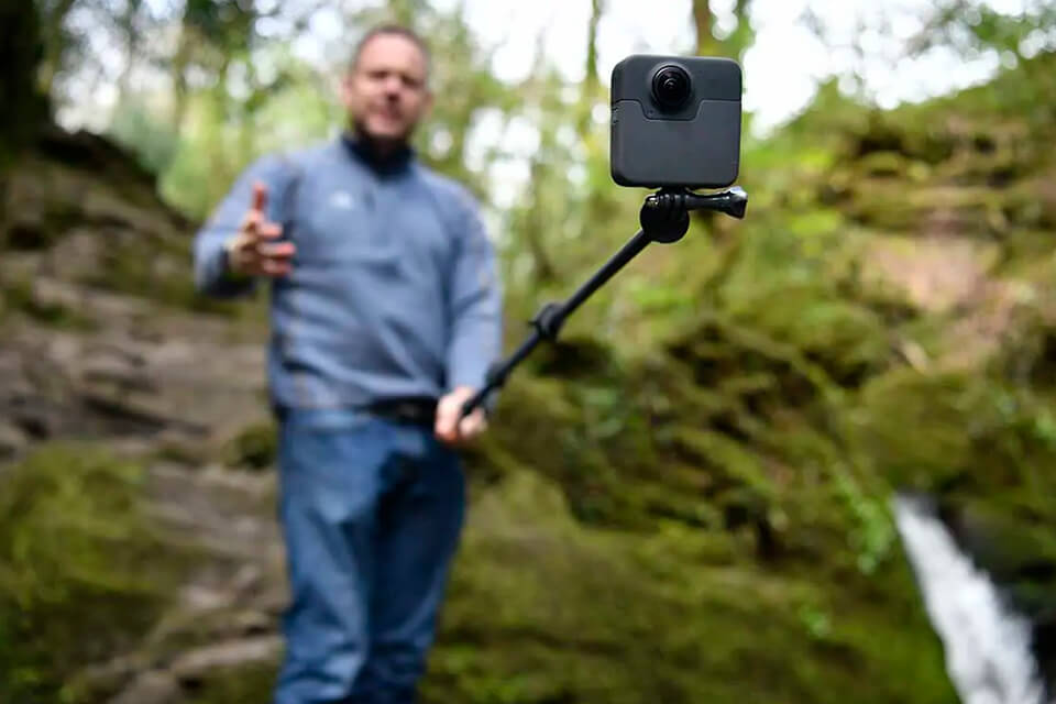 manfrotto vr styl życia ze statywem z kijkiem do selfie
