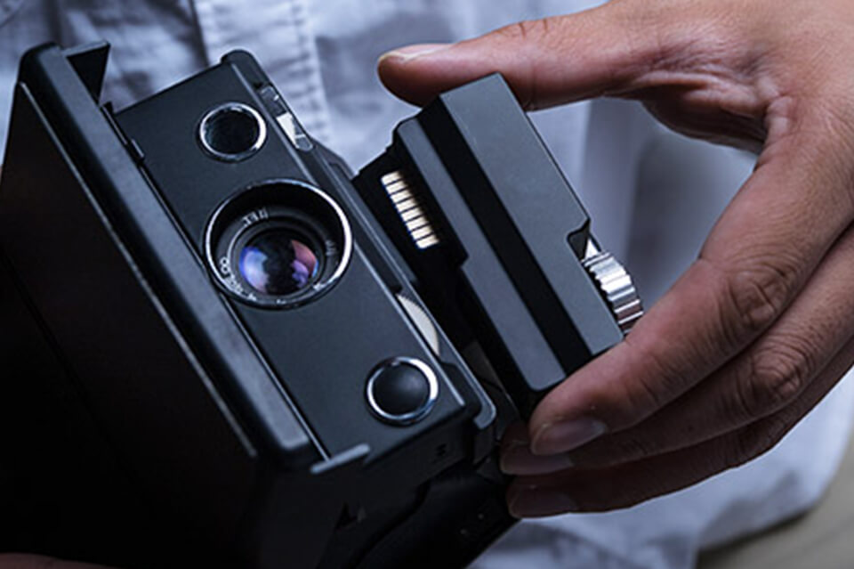 mint slr670-x old camera to buy