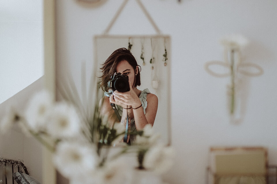 Is a Mirror or Camera More Accurate Full Overview