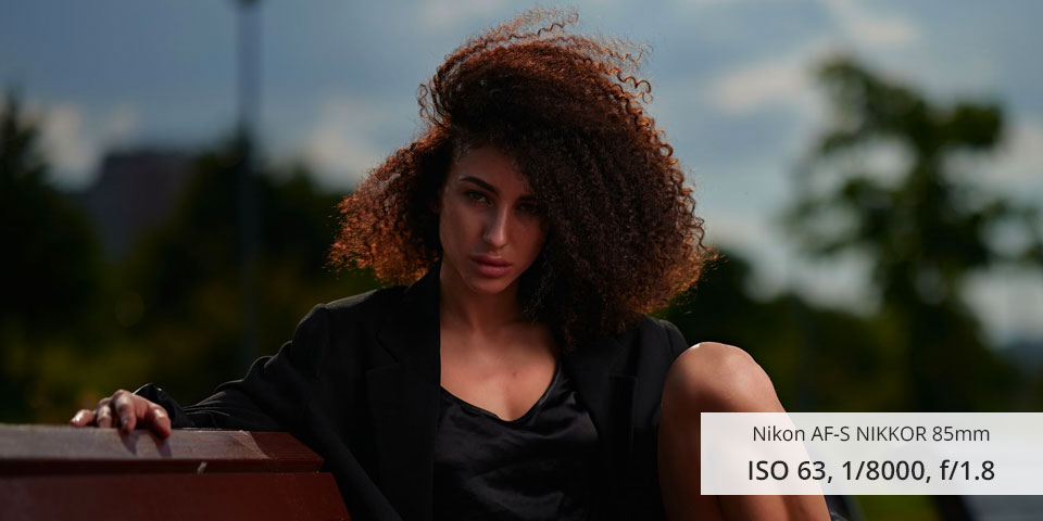 nikon af-s nikkor 85mm low light lens lifestyle