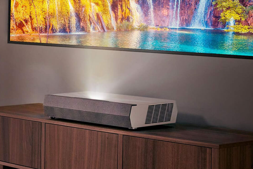 optoma cinemax p2 smart 4k projector for photography lifestyle