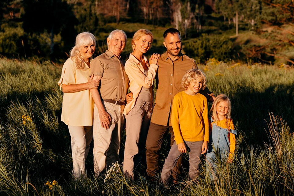 photography game photograph your family in order from oldest to youngest