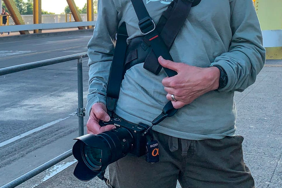 photography game shoot from the hip