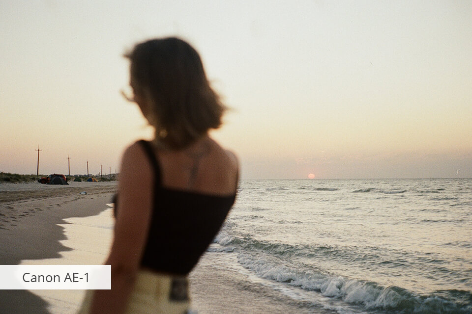 punkt i shoot aparat na kliszę 35 mm canon ae-1