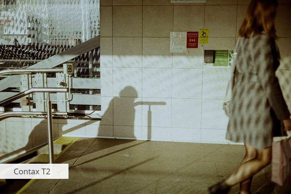 punkt i shoot aparat na film 35 mm contax t2